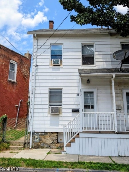 13 Lewis St — photo