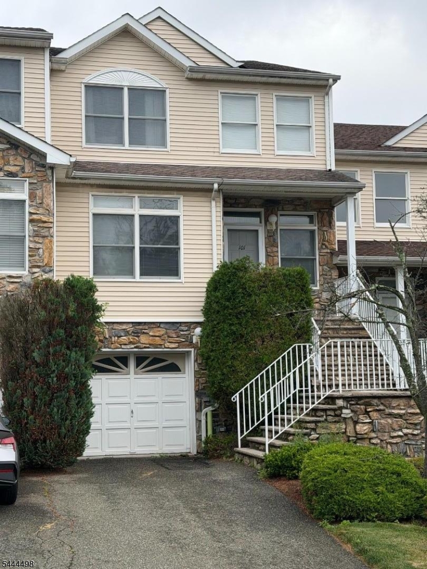 101 Summerhill Drive — photo