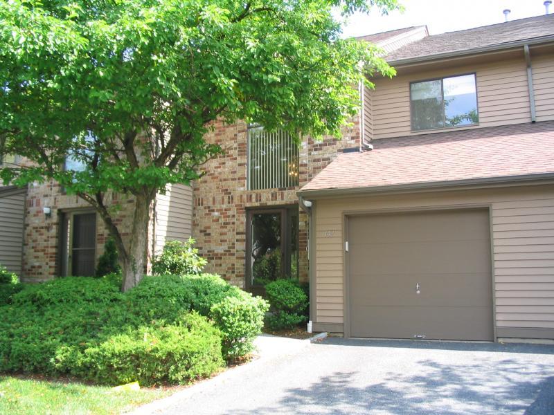 147 Castle Ridge Drive, East Hanover, NJ 07936 — photo 2
