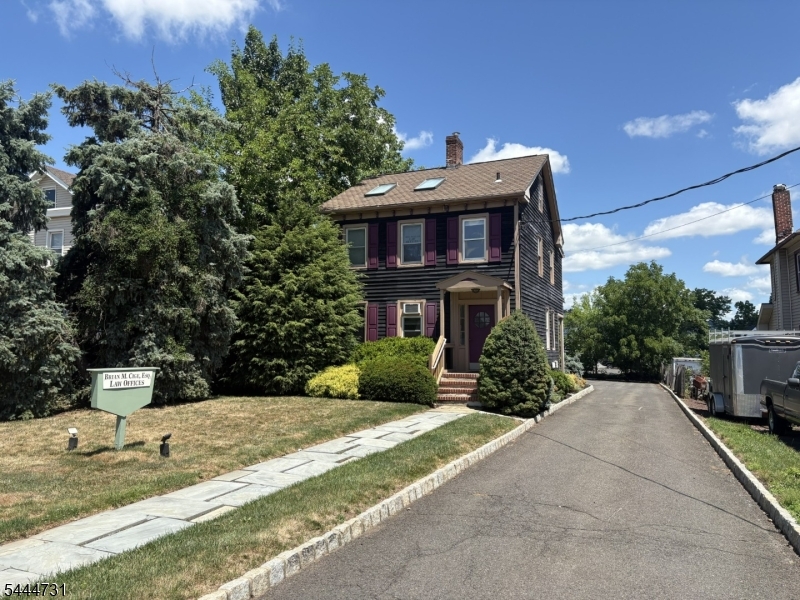 7 E High Street — photo