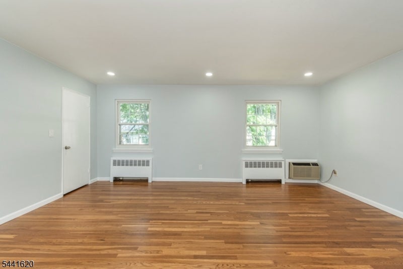 32 Wedgewood Drive 48 — photo