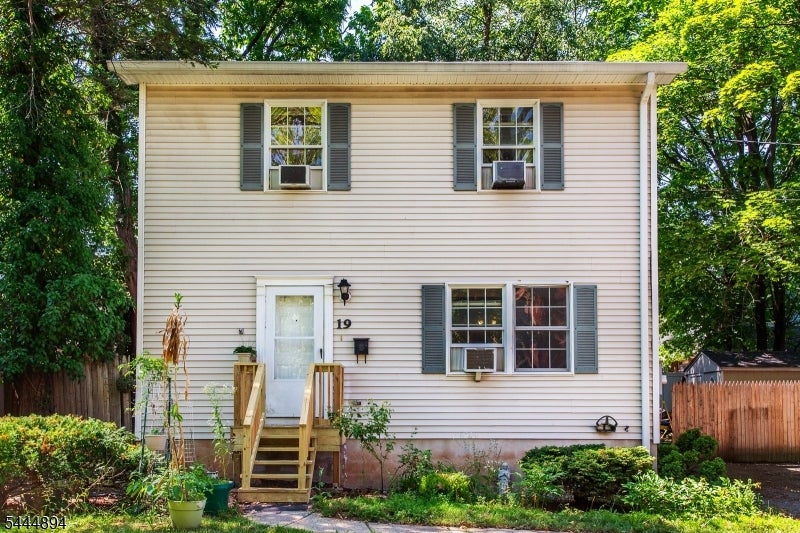 19 Franklin Pl — photo