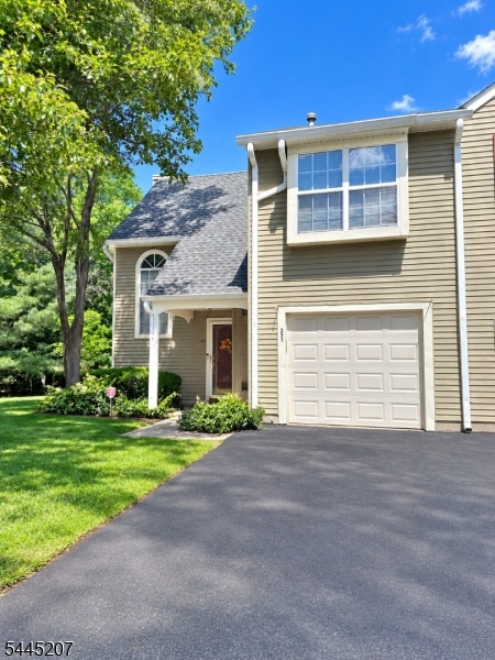 231 Mcauliffe Court — photo