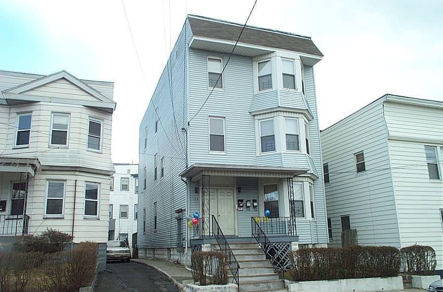 100 40th Street — photo