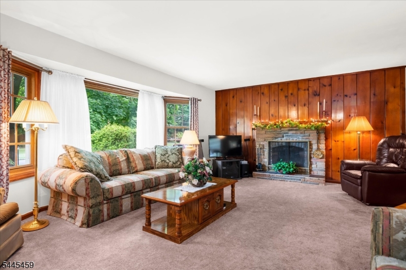 11 Meadow Brook Road, Flemington, NJ 08822 — photo 3