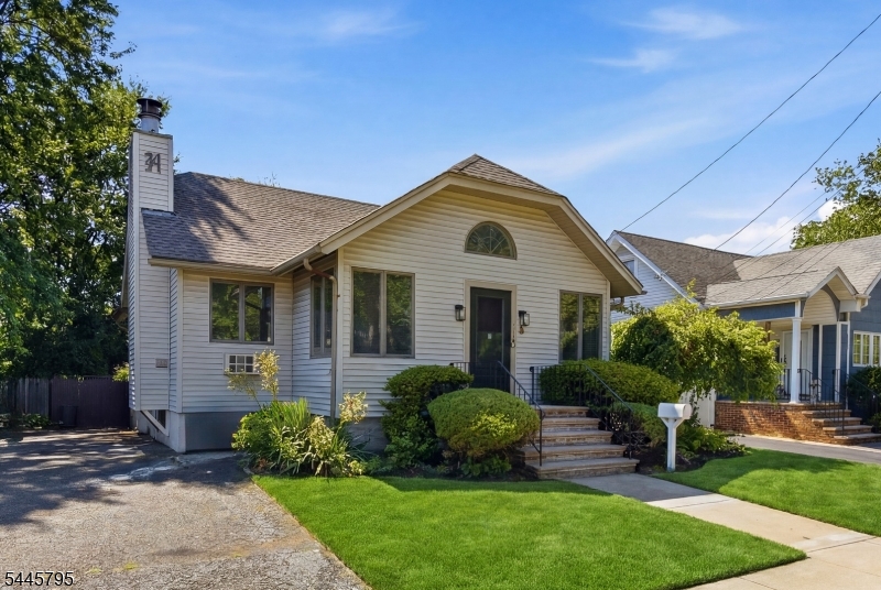 814 Willis Place — photo