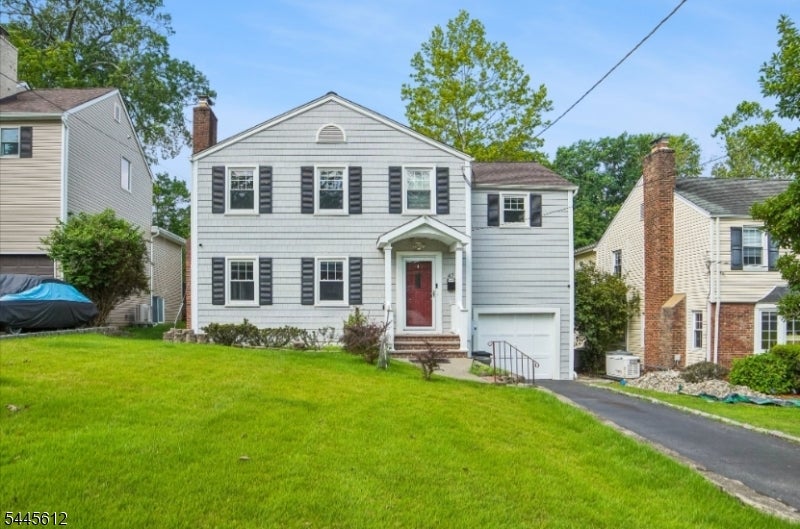 47 W Lawn Rd — photo