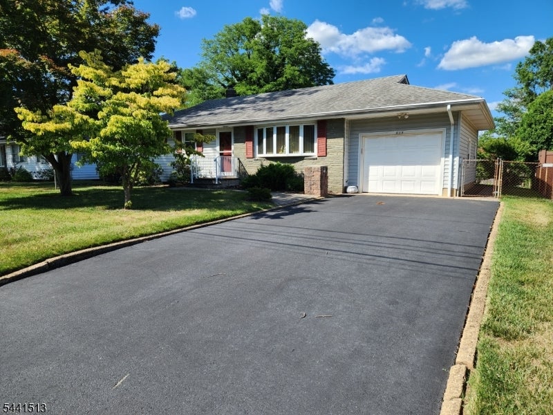 615 Ashland Rd — photo