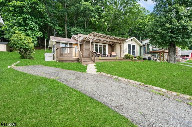 112 Seneca Lake Rd — photo