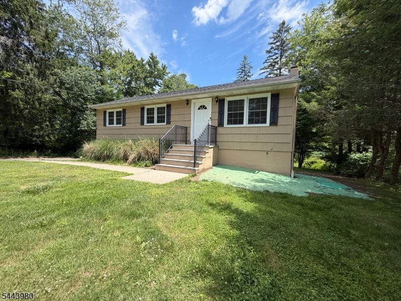 40 ridge rd, BUDD LAKE NJ 07828