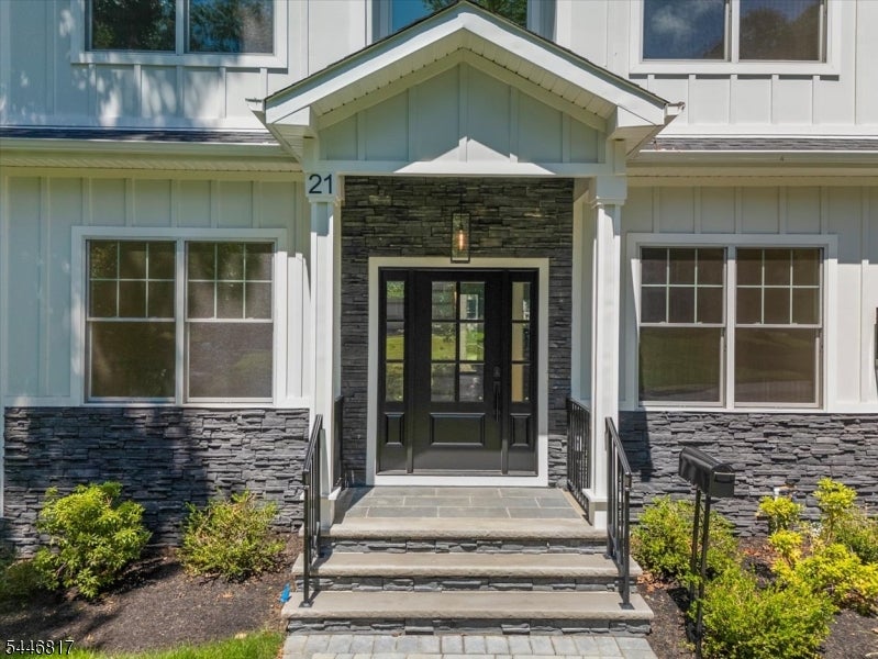 21 Maplewood Dr — photo