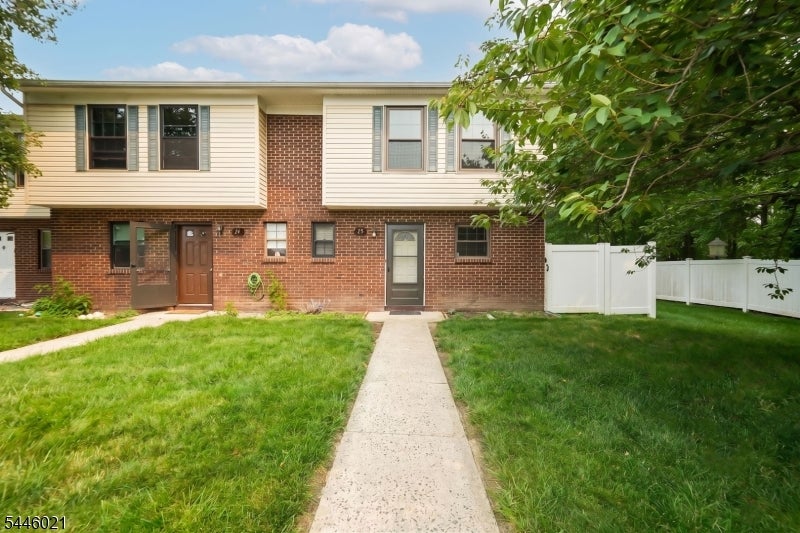 25 Driscoll Ct 1 — photo