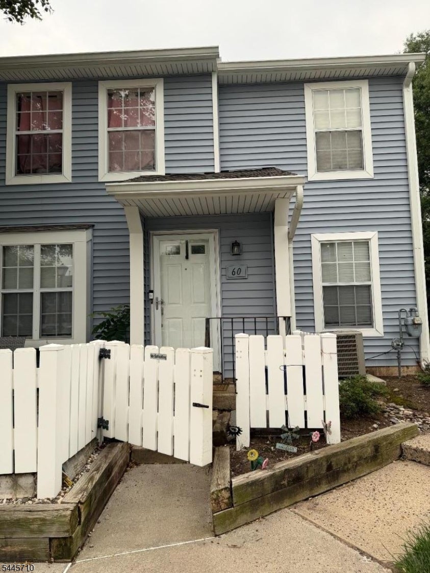 60 Almond Dr — photo