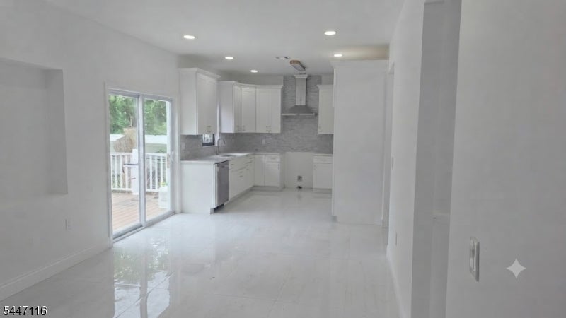 10 Poe Ave — photo