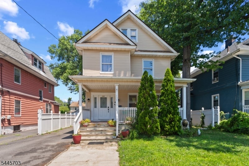 135 Morse Pl — photo