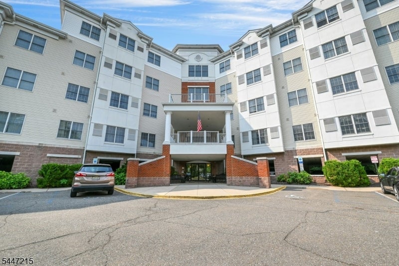 189 Forest Ave 213 — photo