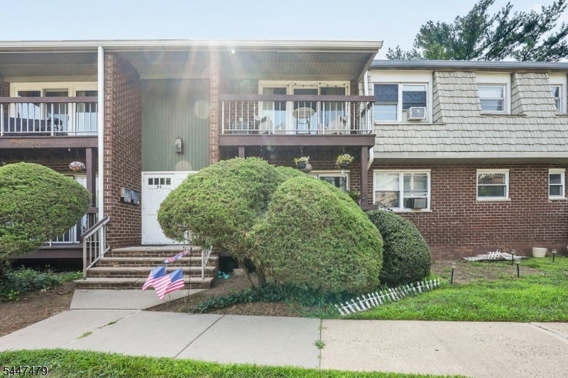 34 Deanna Dr 94 — photo