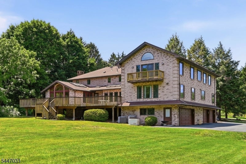351 Ridge Rd — photo
