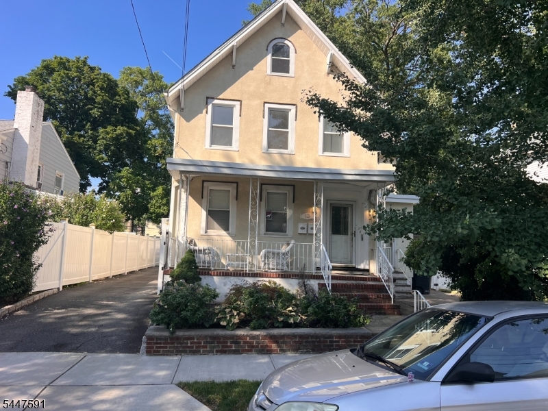 123 Elm Street — photo