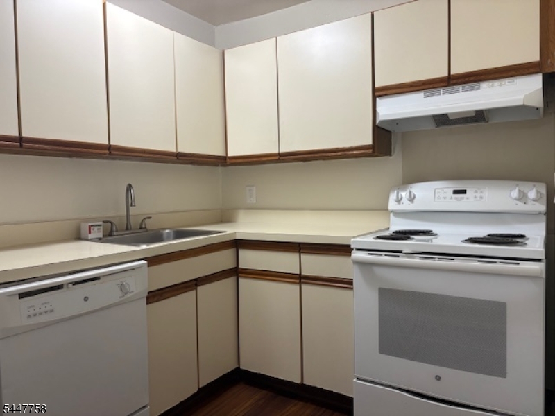 117 Treetop Court 61 — photo