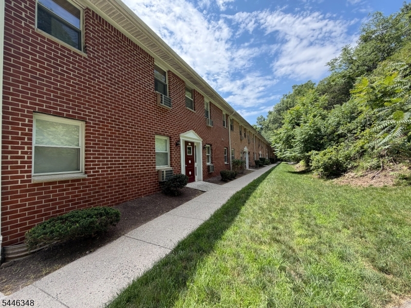 100 Pierson Miller Drive — photo
