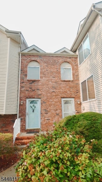 402 Holly Dr 402 — photo