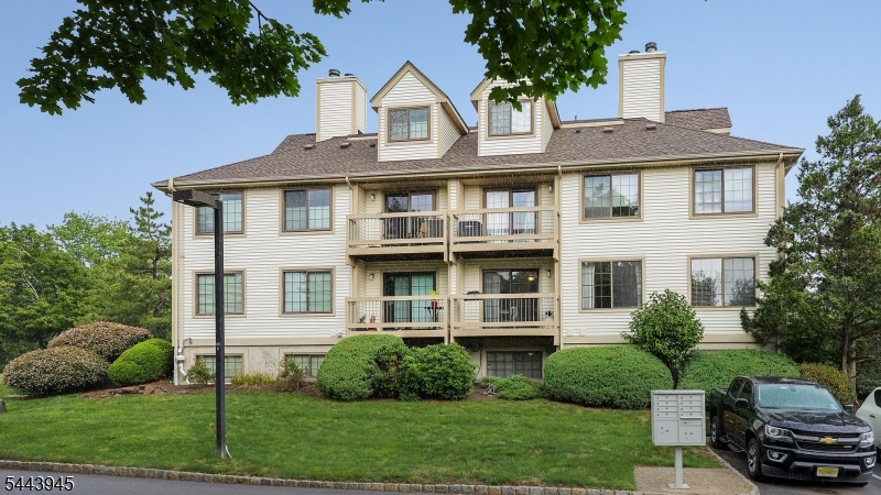 2501 Privet Way, Basking Ridge, NJ 07920 — photo 2