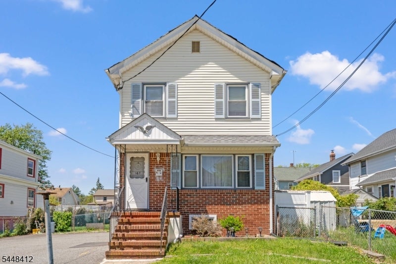 167 Manning Ave — photo