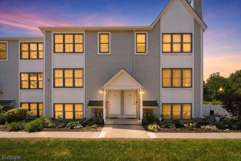 52 Burlington Ct 52 — photo