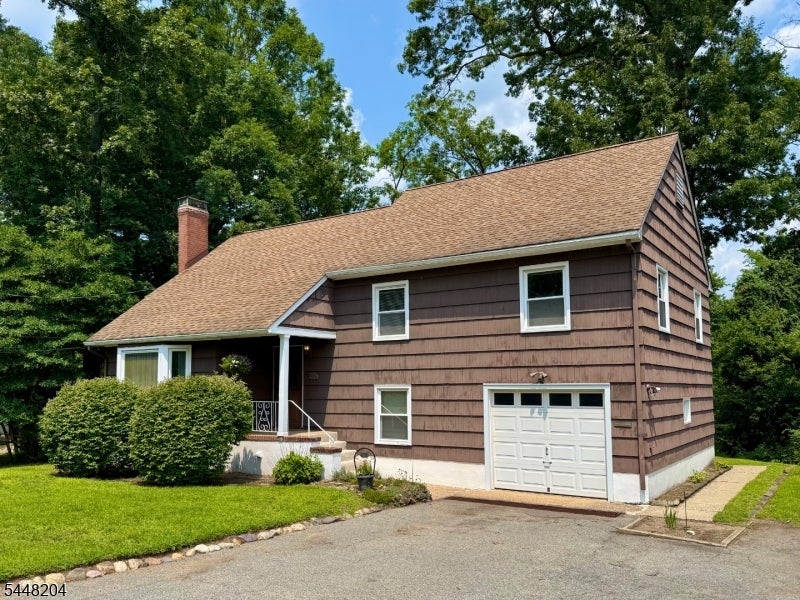 208 Riverside Dr — photo