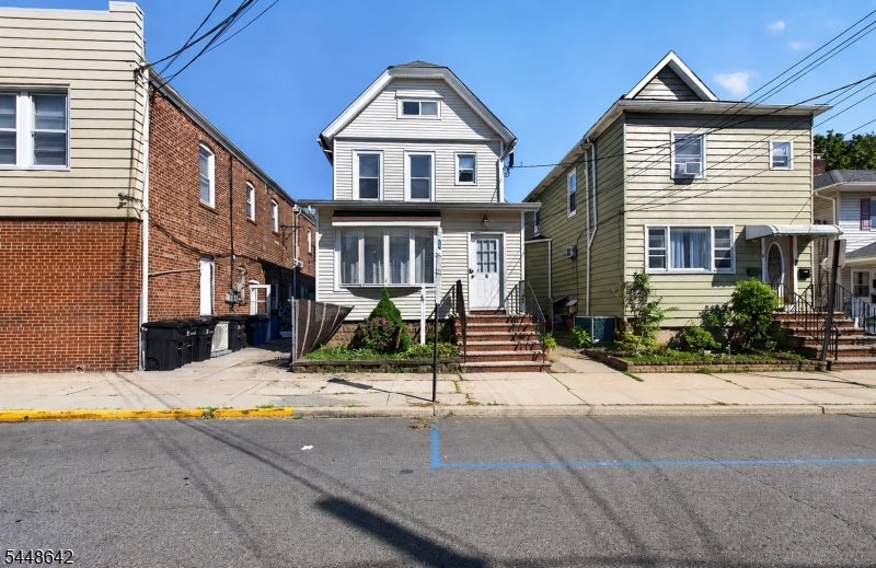 6 Lincoln Place — photo