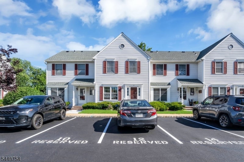 14 Giles Biondi Ct — photo