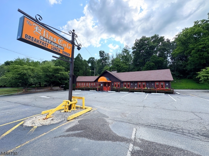 1176 State Rt 23 — photo
