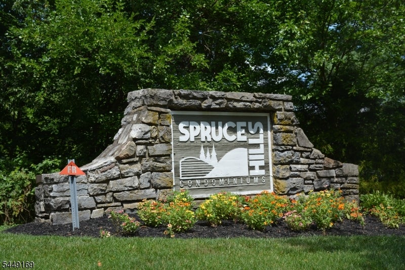 1306 Spruce Hills Dr — photo