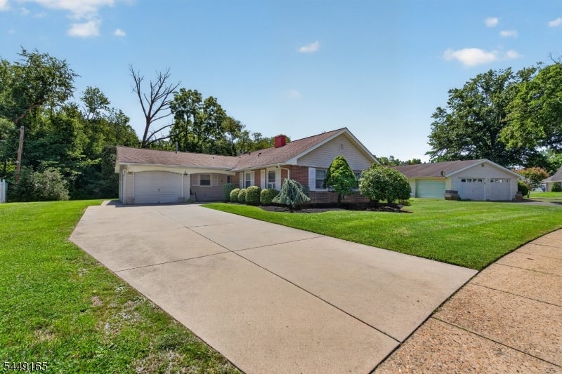 6 Meadowbrook Pl — photo