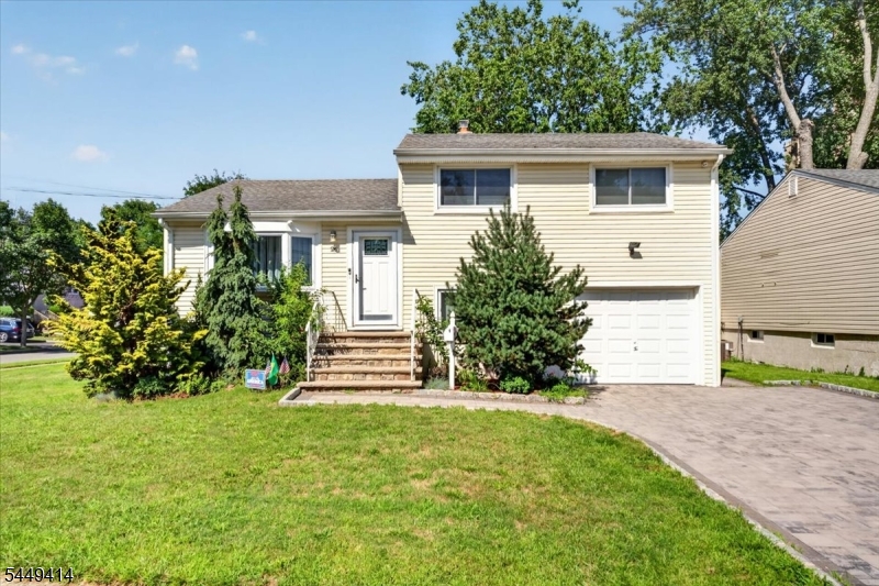 26 Cedar Drive — photo