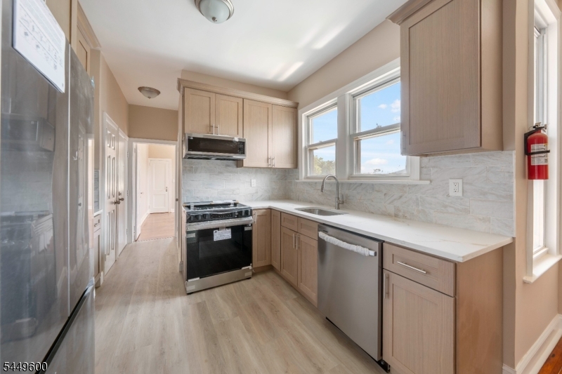 49-51 Caldwell Place — photo