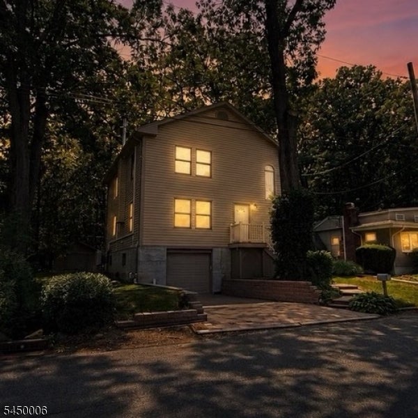 35 Oakdale Rd — photo