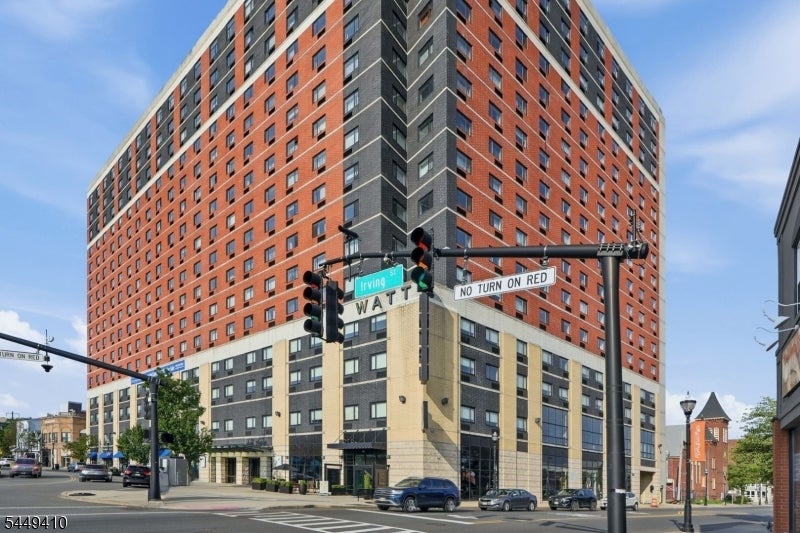 1 Carriage City Plz 804 — photo