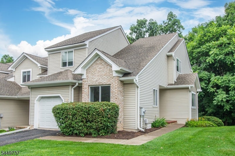 12 Pale Star Ct — photo