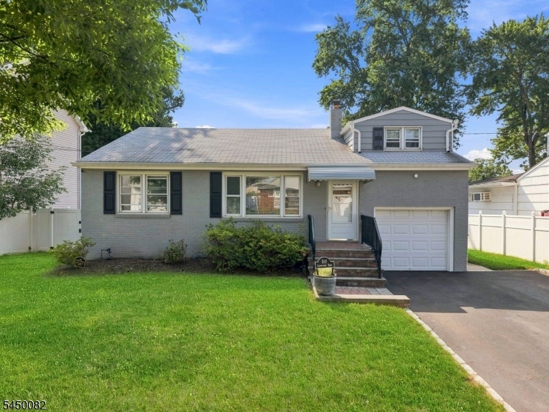 519 Livingston Rd — photo