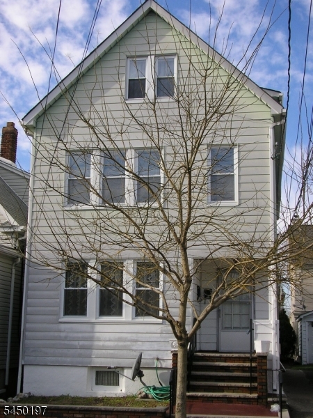 12 Campbell Avenue — photo