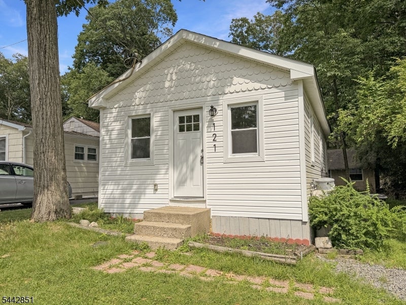 121 Dartmouth Trl — photo