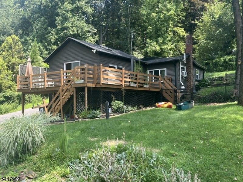 74 Lakeside Dr North — photo
