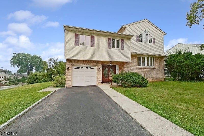 56 Eaton Pl — photo