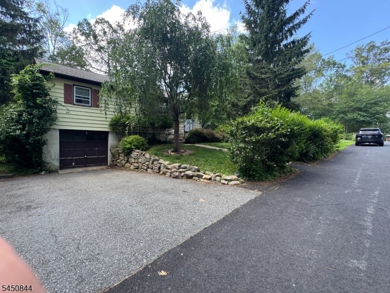 30 Terrence Ave — photo