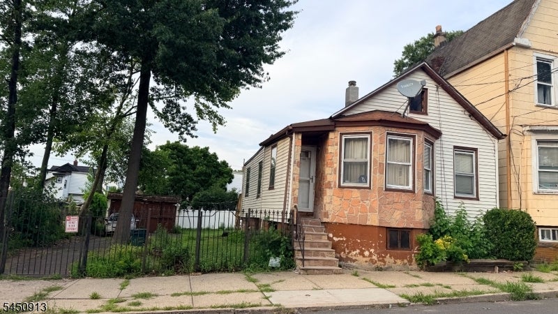 38 Grove Ter — photo