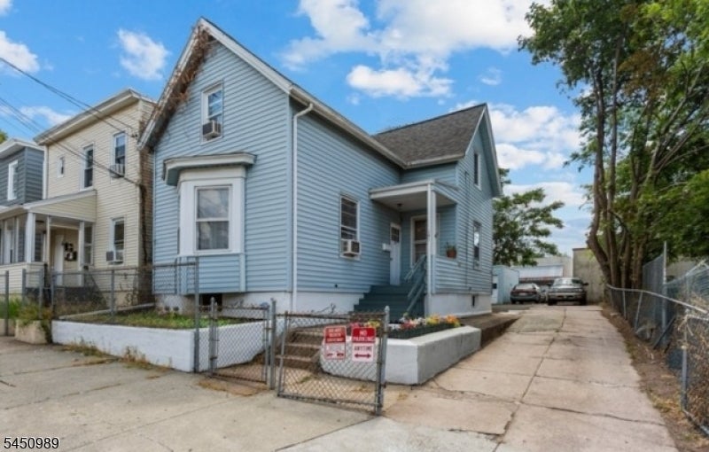 141 Kearney St — photo