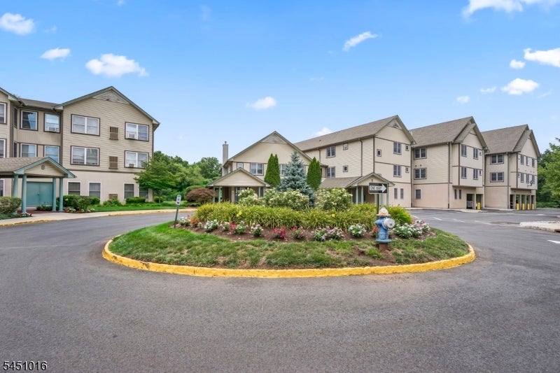 89 Park Edge 3F — photo