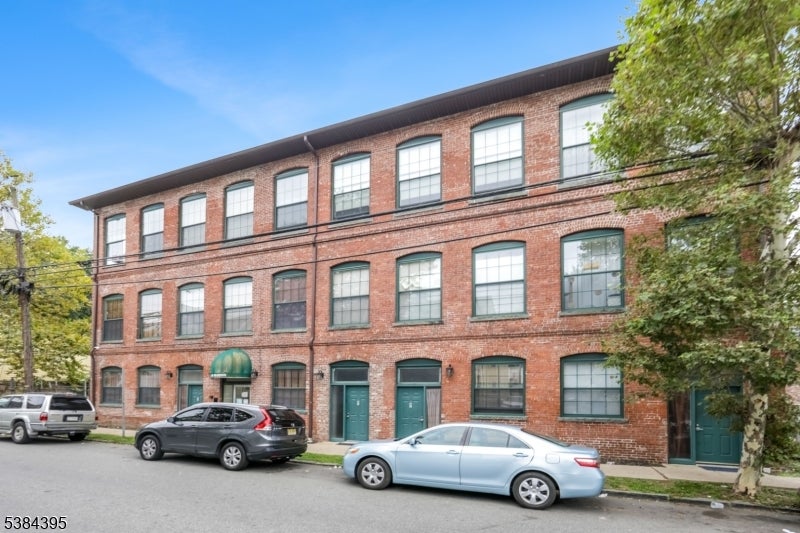 105 Marion St 18 — photo